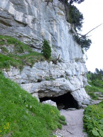 Grotte du Trou du Glaz