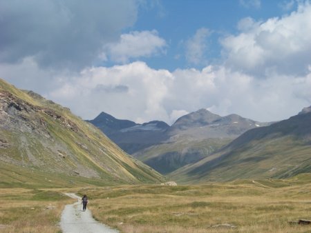 Le vallon de la Rocheure et les deux Méan Martin.