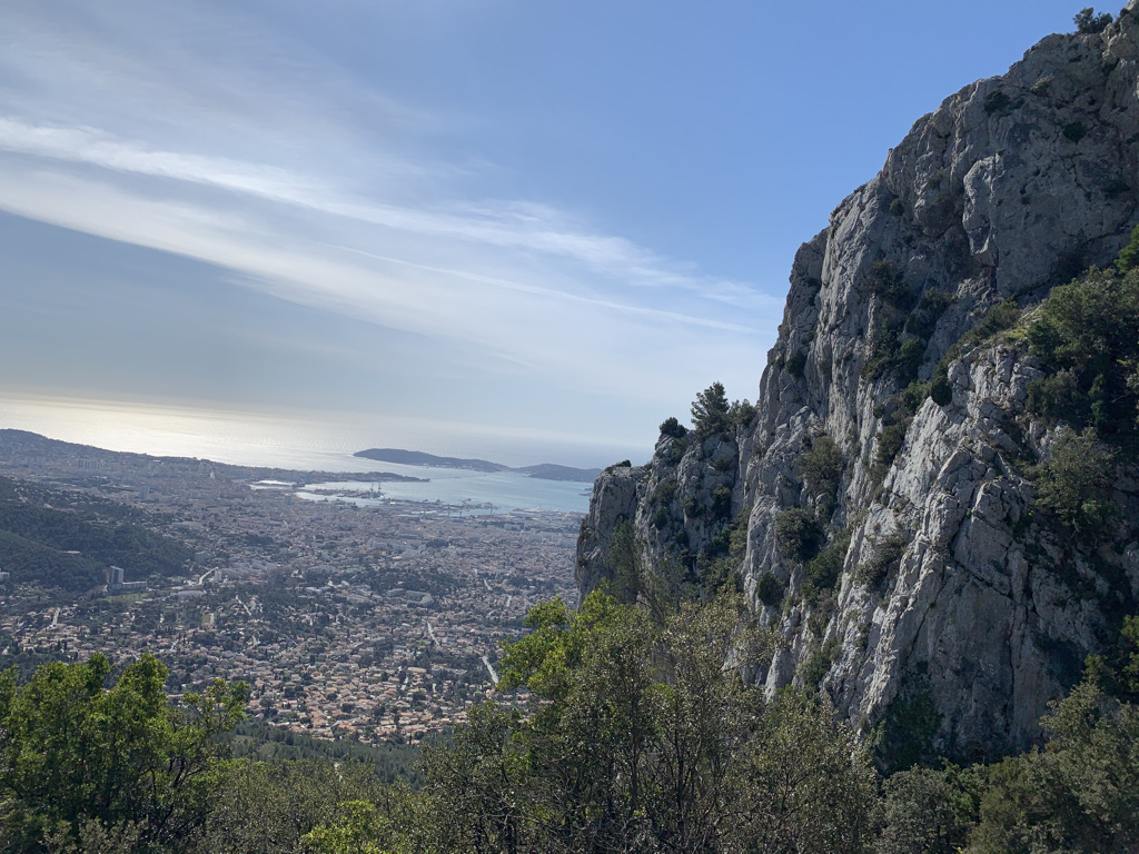 Bau De Quatre Auros Cap Gros 576m Randonnee Monts Toulonnais Evenos