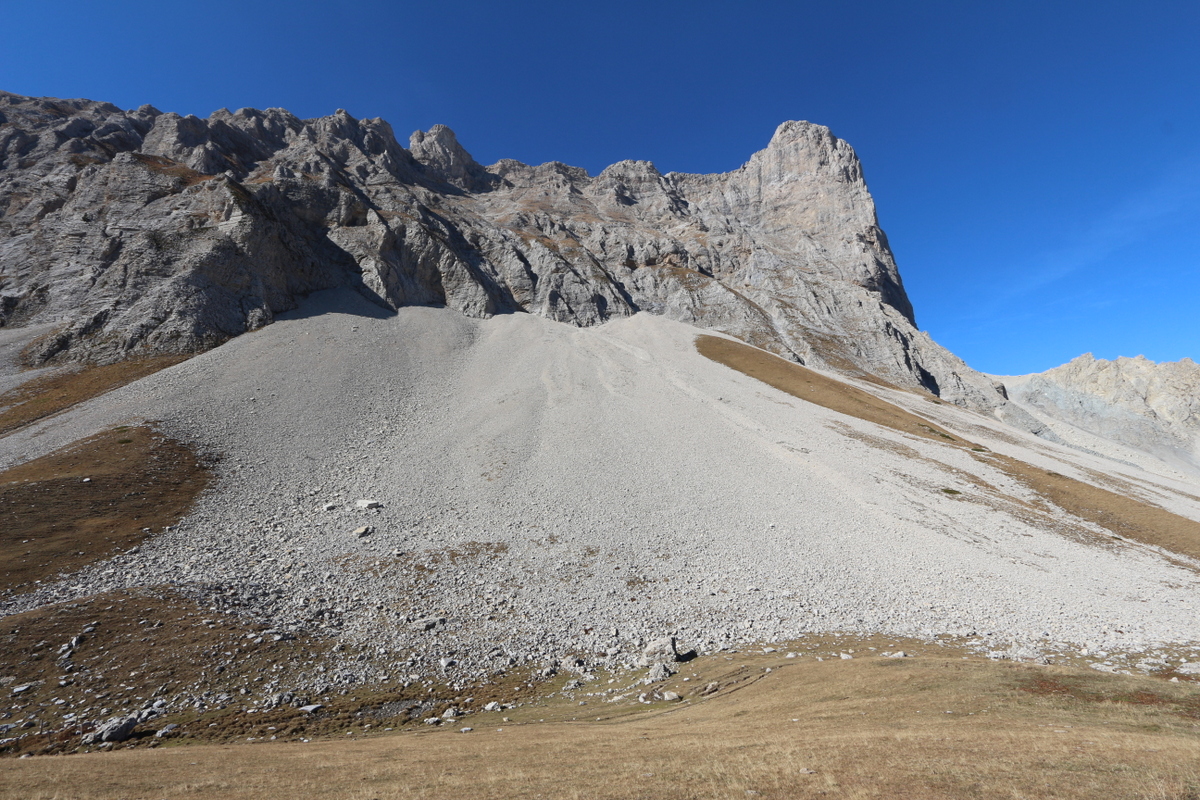 Pic De Bure 2709m Face Est Par Les Echelons Alpinisme Devoluy Montmaur