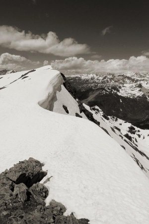 Traversée de la crête sommitale.