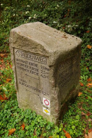 Borne près de l’abri du Rebland-Waldsportpfad.