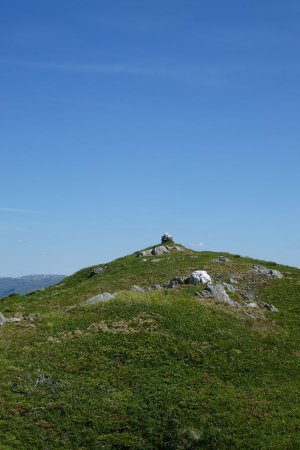 Cairn au sommet du point 668.