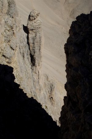 Coup d’œil sur la combe de Mai en dessous