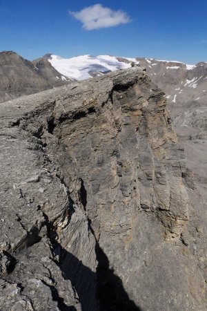 Face nord du Schwarzhorn, le long de l’arête.