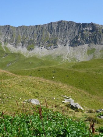 Les contreforts de la combe d’Arpire depuis la grande Berge.