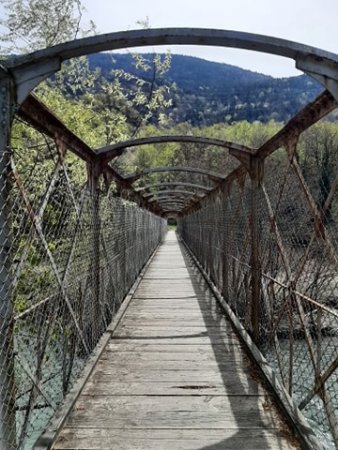 Le pont de départ de la rando, enjambant l’Isère