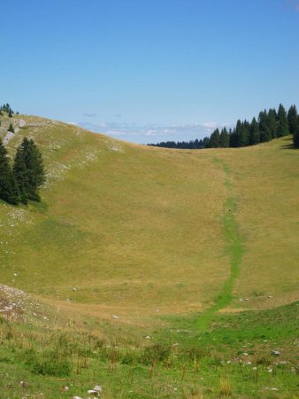 Petite combe au retour avec une personne au centre