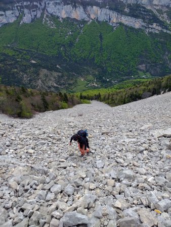 Combe de Veyranche. Archiane en bas.