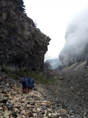 GR93 en direction d’Archiane. Combe de l’Aubaise