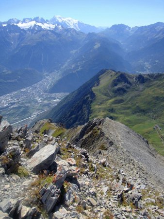 Le Mont Blanc, Martigny et l’arête sud du Grand Chavalard.
