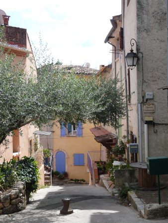 Ruelles de Belgentier.