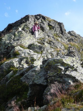 Passage rocheux sur l’arête.