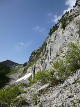 Sous les falaises de l’Arcalod.