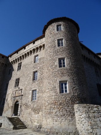 Château de Chalmazel.