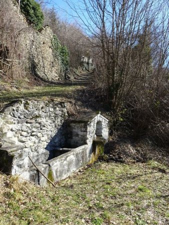 En montant à Montendry