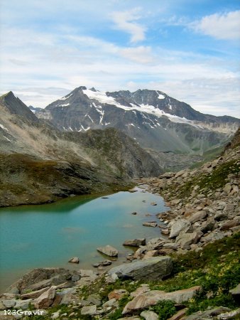 Lac sans nom sous le Col du Génépy