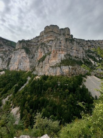 La vire de Sambardou passe tout la haut !