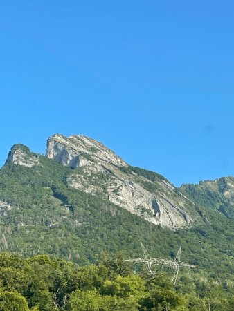 Le Roc Rouge vu de la Frasse