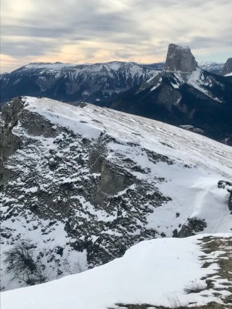 La Crête des Rochers des Chaux et le Mont Aiguille