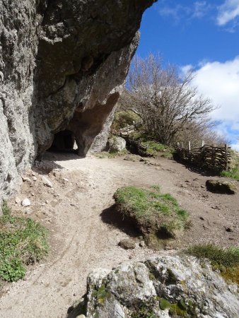 Sentier d’accès au Cliersou