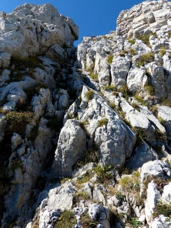 Le couloir donnant accès à l’antécime