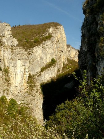 Du pont de Montchardon, vue sur le débouché des gorges du Nan