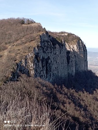 Tandis qu’on se dirige vers le Col de Pertuis : dans le rétro, vue de Serre Gros, que l’on vient de passer.