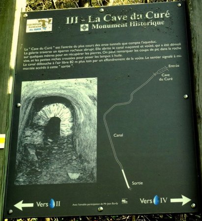 Panneau de la Cave du Curé.