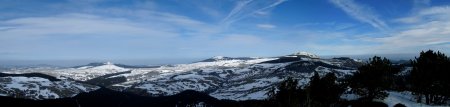 Panoramique du rocher Tourte au mont Mézenc.