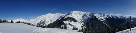 Panorama à la Croix de La Chal.