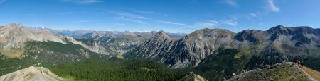 Grand et Petit Peygu, Cervières, le Lasseron, Cime de la Charvie, col de Prachaufier, col de Chaude Maison, Turge de la Suffie, Escalinade