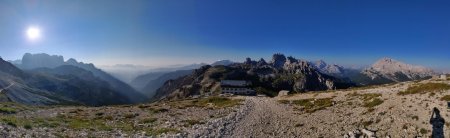 Sacrée vue ! Le refuge Auronzo au centre