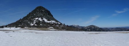 Petit détour au pied du Gerbier de Jonc.