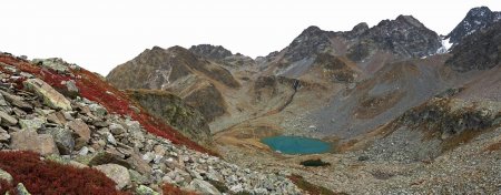 Lac Blanc et le petit lac sans nom vus du haut