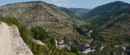 Le Cirque de St-Chély avec St-Chély-du-Tarn