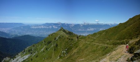 Vue arrière sur le col et le Mont St Mury