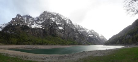 Le lac «Wägitalersee» que vous longez avant de démarrer la rando.