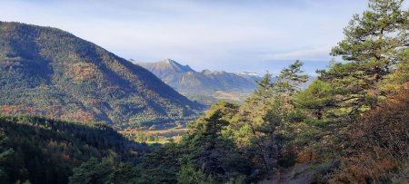 Belvédère sur le Trieves dans la montee au Menil