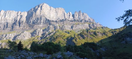 Sommet à 2650m surplombant de lac de Promenaz