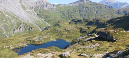 Lac de Pormenaz sur la montée de la pointe noire