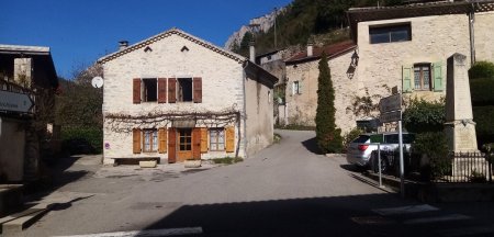 GR.965. Route du Pré Clos, Route du Col de Menée. Bifurcation avec Archiane.