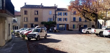 Place de la Croix de Luc-en-Diois.