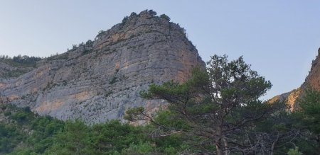 La Clue de Pérouré passe dans l’ombre