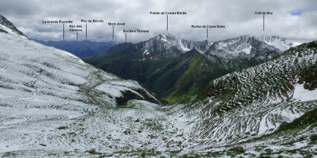 Lors du retour par le même chemin. Vue vers Combe Bénite, au centre au 2ème plan.