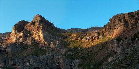 Montée à l’Ibon Saman le matin