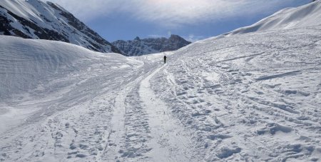 Montée dans le vallon de Malatra.