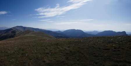 Vue arrière vers Les Monges.