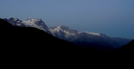 Départ avant le lever du Soleil, dans une tentative désespérée 