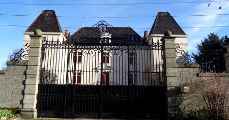 Château de Varax.